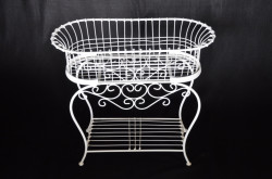 Jardinière sur pied blanche petit modèle en fer forge