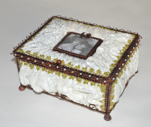 Boîte baroque velours ivoire
