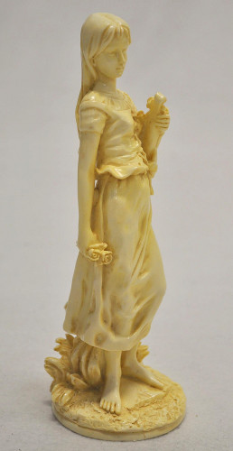 Statuette femme Muse de l'Eté