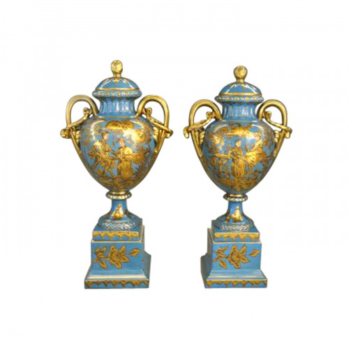 Paire de cassolettes bleues Style Louis XV