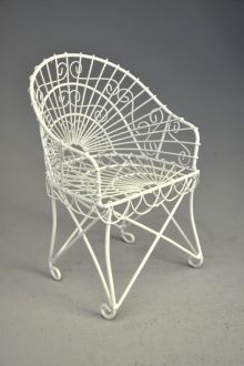Chaise de poupée fer forge