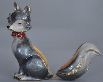 Renard avec pendentif