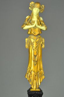 Statue Danseuse aux macarons