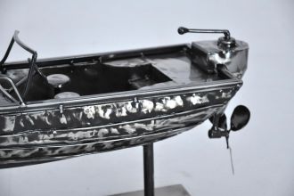 Replique Bateau en métal gris acier