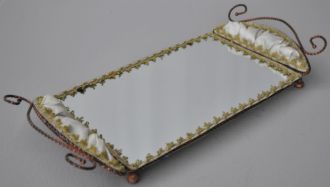Plateau baroque miroir et velours