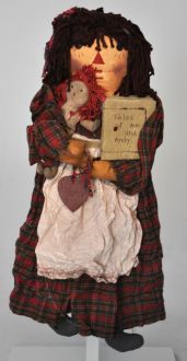 Grande Poupée vintage chiffon sur le chemin de l'école