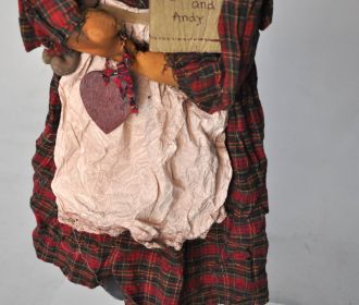 Grande Poupée vintage chiffon sur le chemin de l'école
