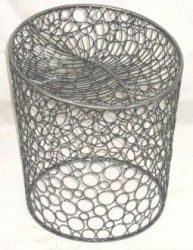 Tabouret design en fer bulles