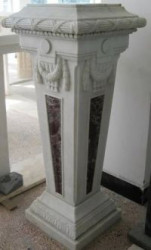 Paire de colonnes en marbre inserts verts