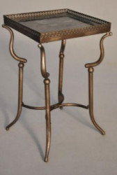 Gueridon argent plateau marbre carré à galerie