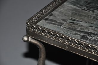 Gueridon argent plateau marbre carré à galerie