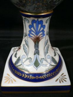 Grande urne bleue en porcelaine