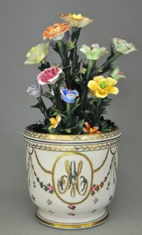 Vase porcelaine Marie-Antoinette avec fleurs
