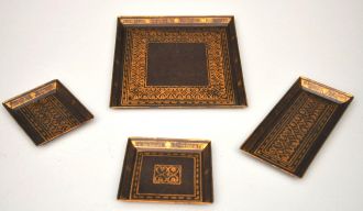 Plateaux en tole peinte Set de 4