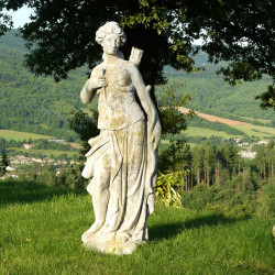 Statue Diane en pierre reconstituée - Hauteur 140 cm